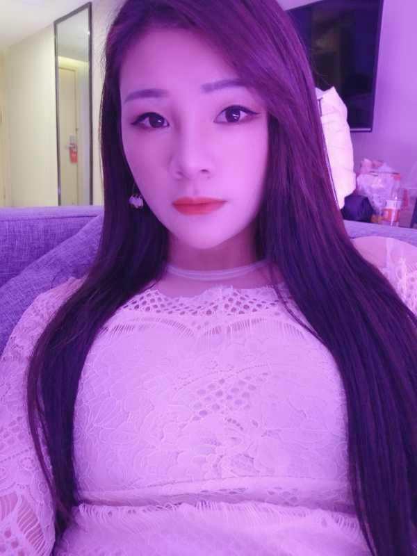 非常有味道的一个妹子身材好